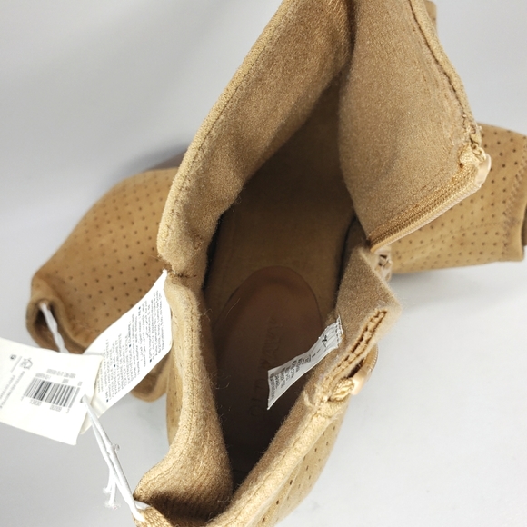 Old Navy Caramel Ultimate Peep Toe, Faux-suede, Perforated Booties. WMS 9M - Picture 10 of 12